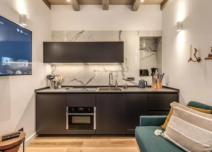 Piazza Dei Renzi Trastevere Building 4 Bedroom With Terrace