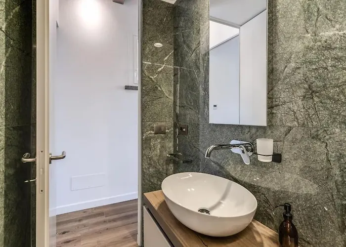 Piazza Dei Renzi Trastevere Building 4 Bedroom With Terrace *